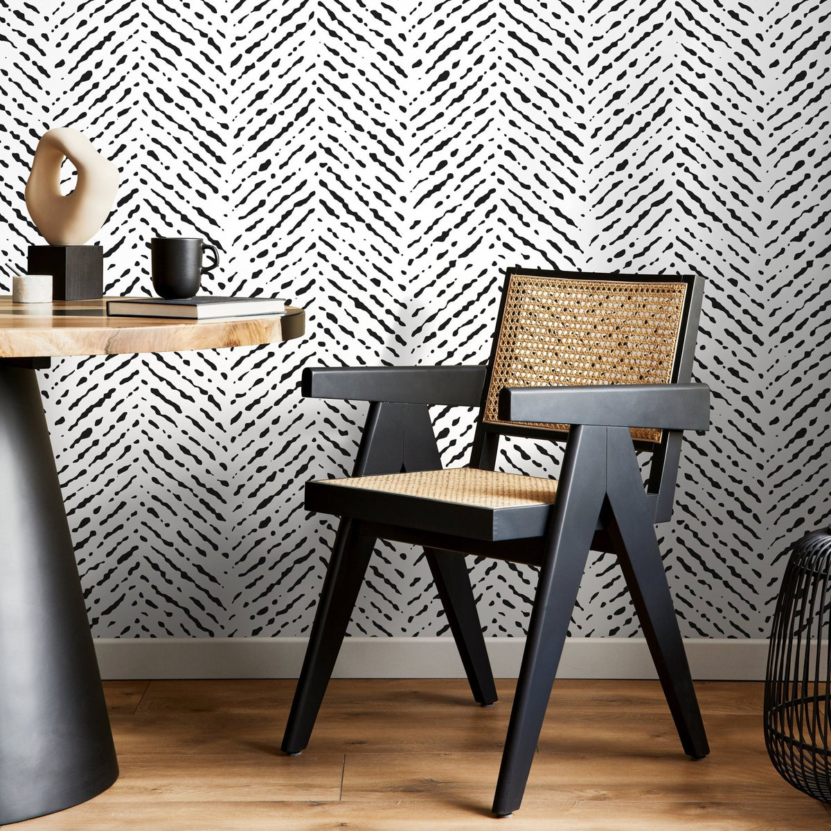 Abstract Zebra Stripes Wallpaper - A421 - WallTrend