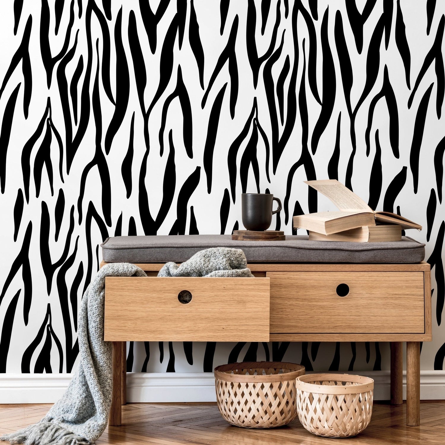 Abstract Zebra Stripes Wallpaper - D607 - WallTrend