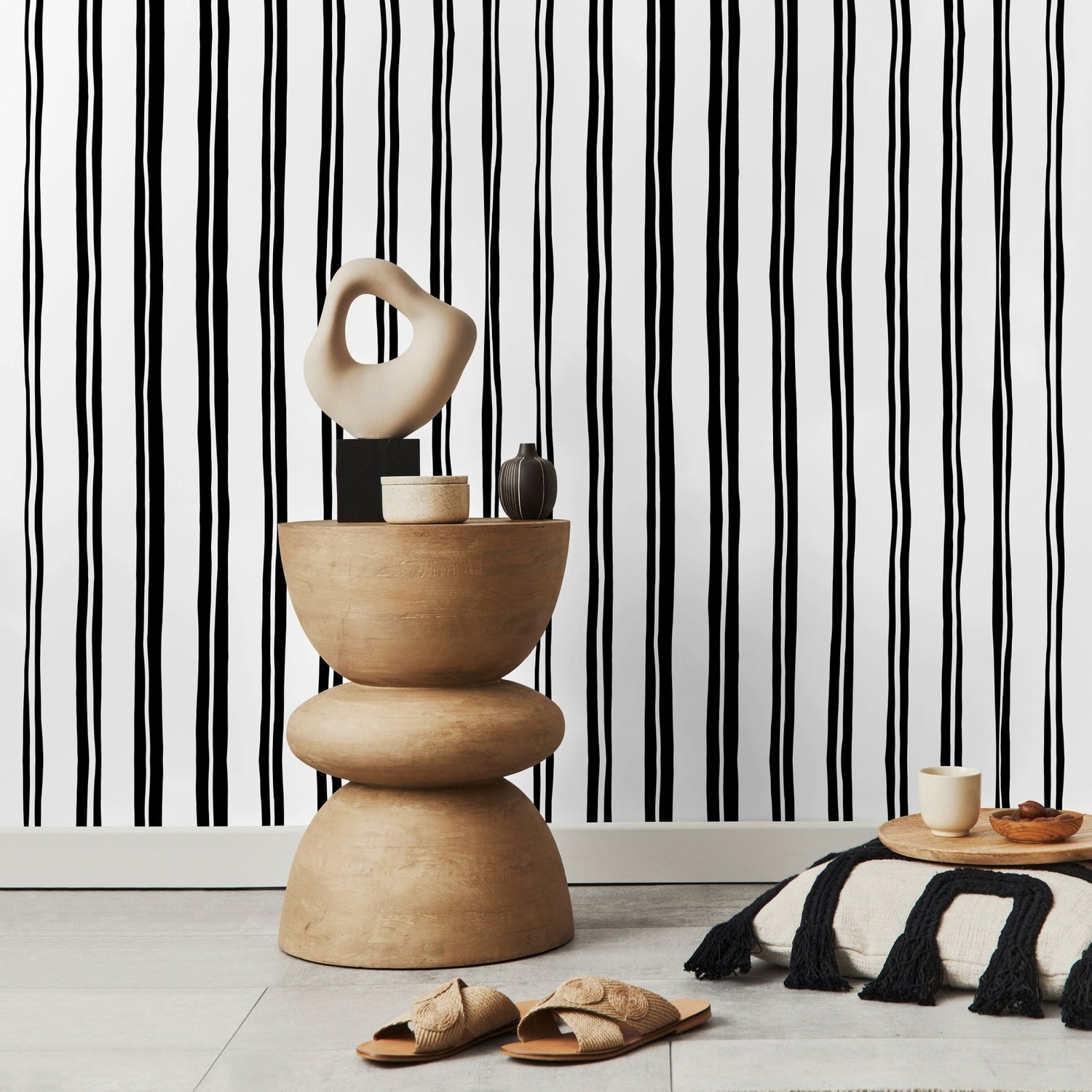 Black and White Lines Wallpaper Modern Striped Wallpaper Peel and Stick and Traditional Wallpaper - D762 - WallTrend