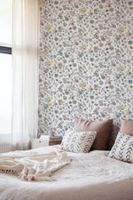 Blooming Meadow Wallpaper - B467 - WallTrend