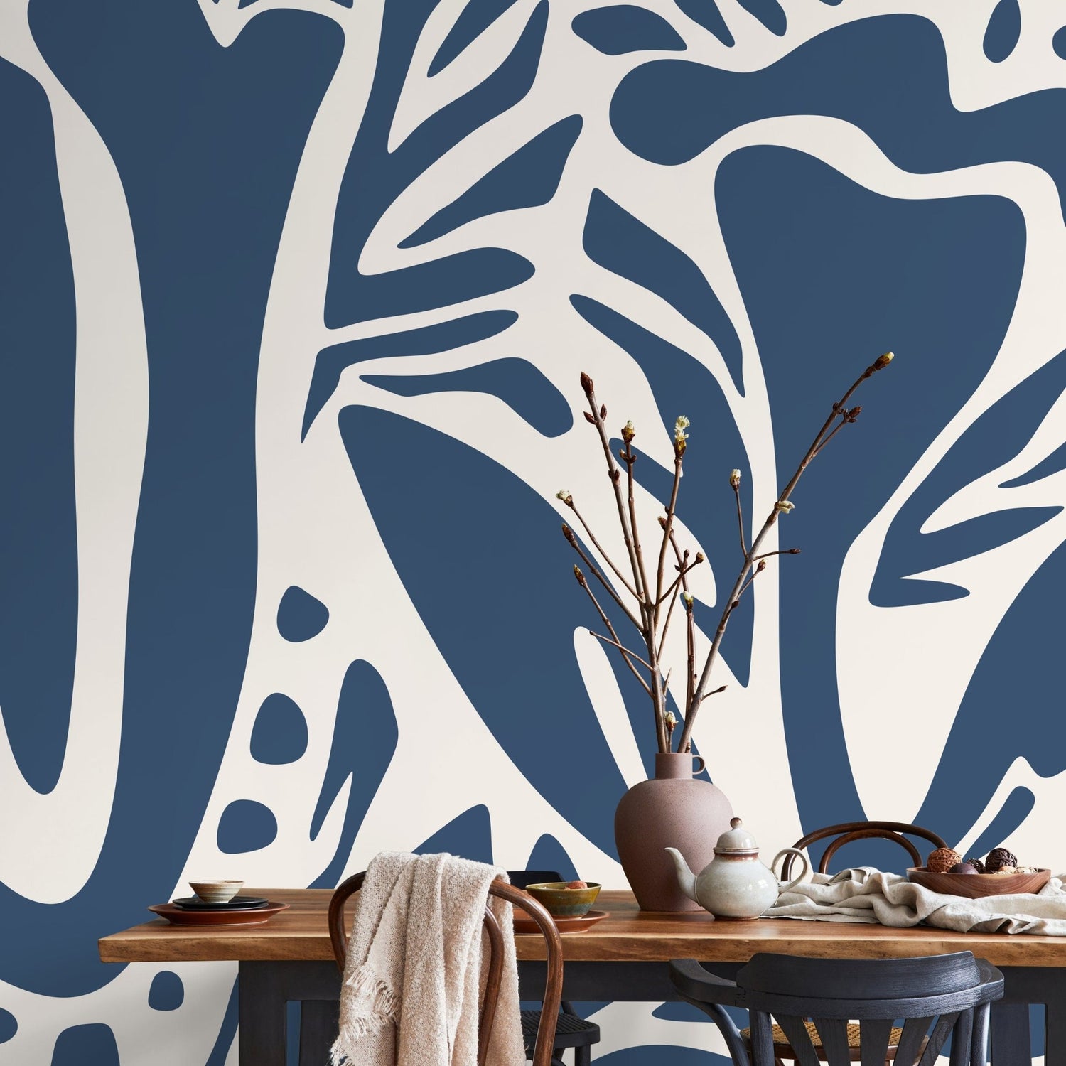 Botanical Navy Wallpaper - D633 - WallTrend