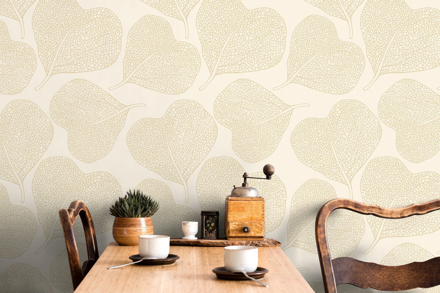 Elegance Leaf Pattern Wallpaper - C933 - WallTrend