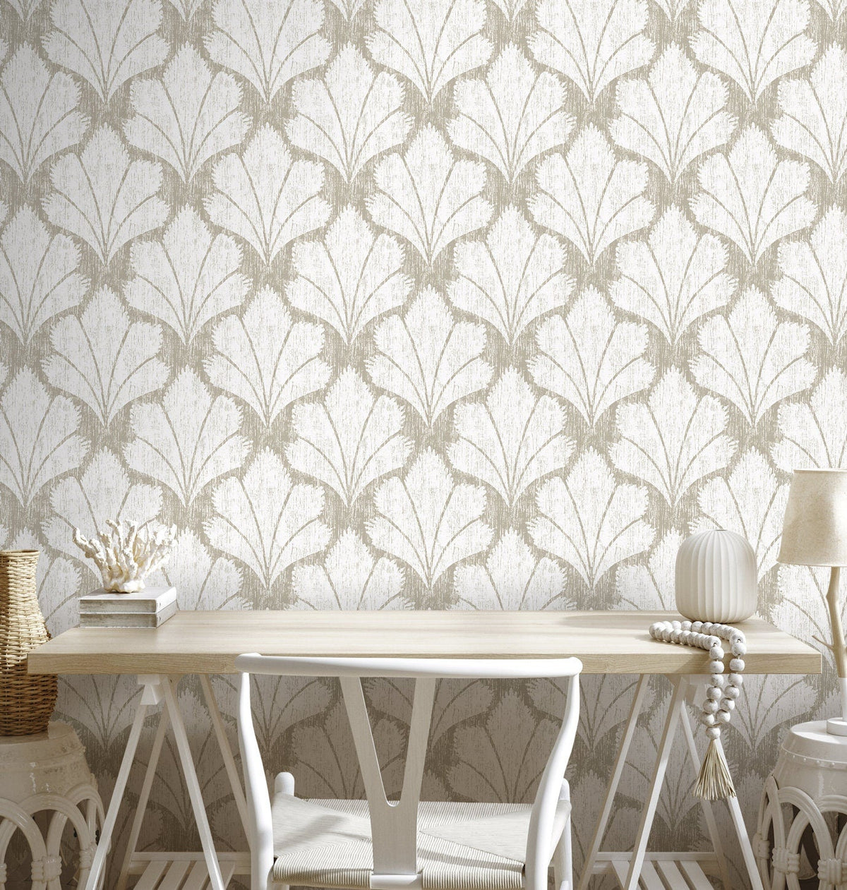 Elegant Botanical Motif Wallpaper - C929 - WallTrend