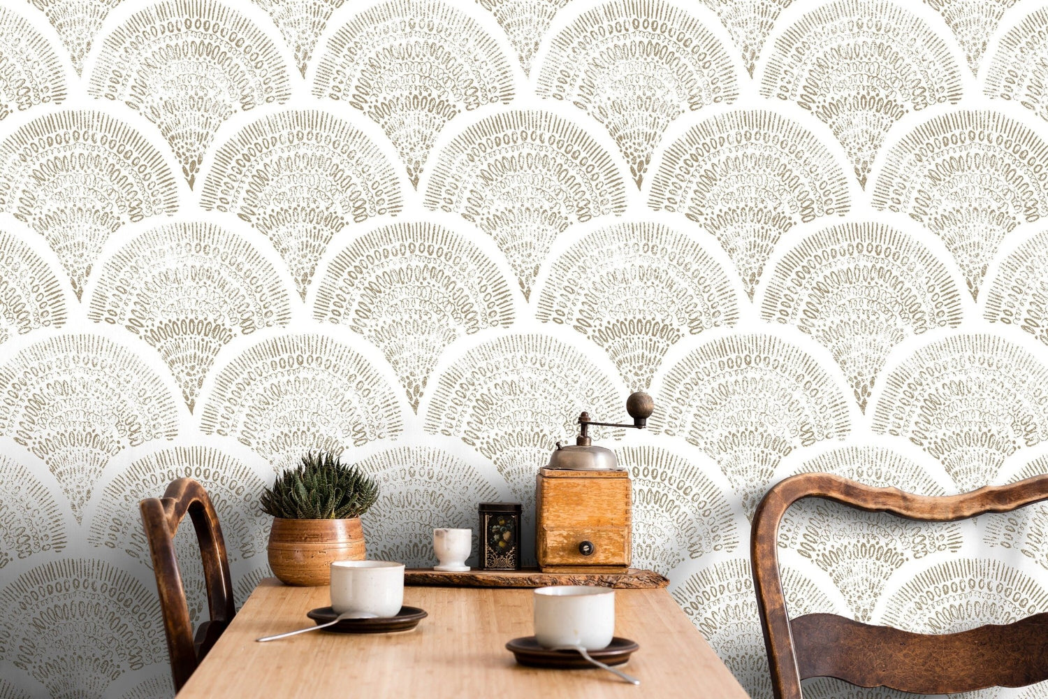 Elegant Crescent Motif Wallpaper - C530 - WallTrend