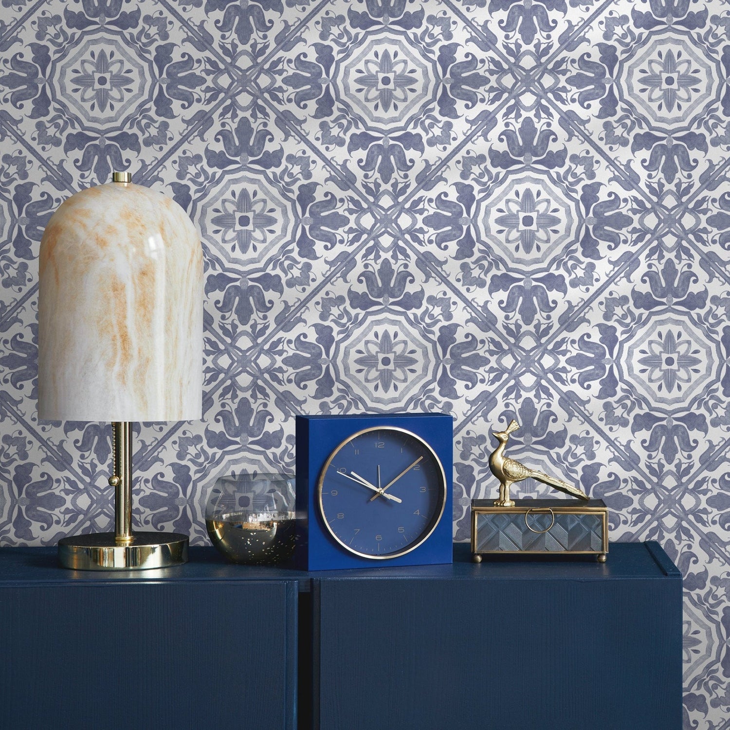 Elegant Damask Flourish Wallpaper - A110 - WallTrend