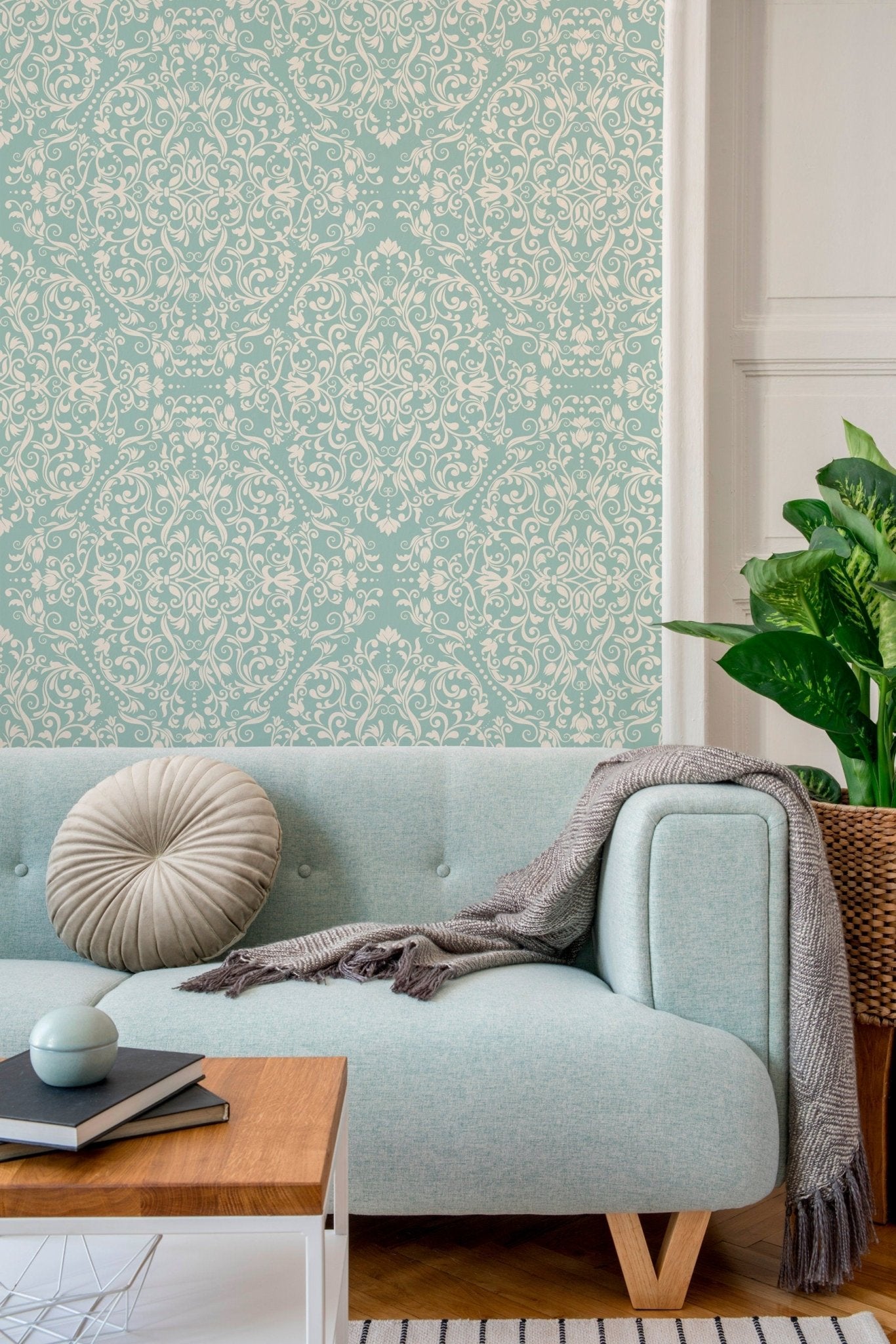 Elegant Damask Pattern Wallpaper - B670 - WallTrend