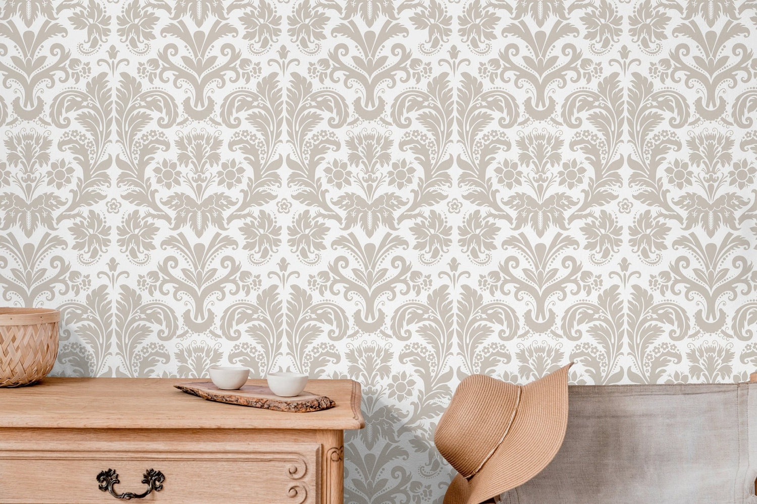 Elegant Damask Pattern Wallpaper - C450 - WallTrend