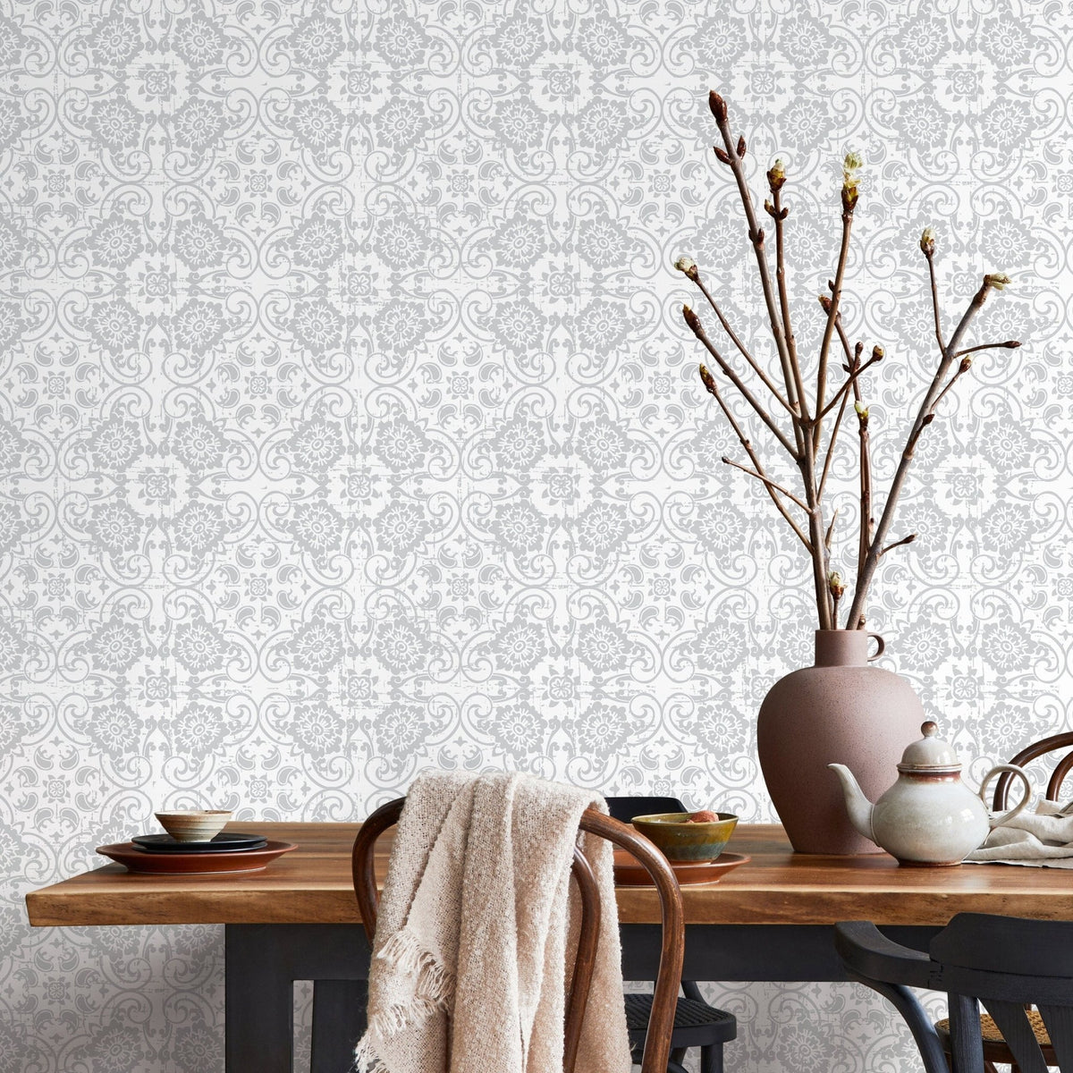 Elegant Damask Wallpaper - A609 - WallTrend