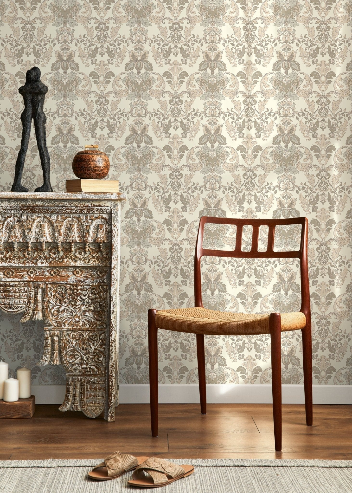 Elegant Damask Wallpaper - D093 - WallTrend