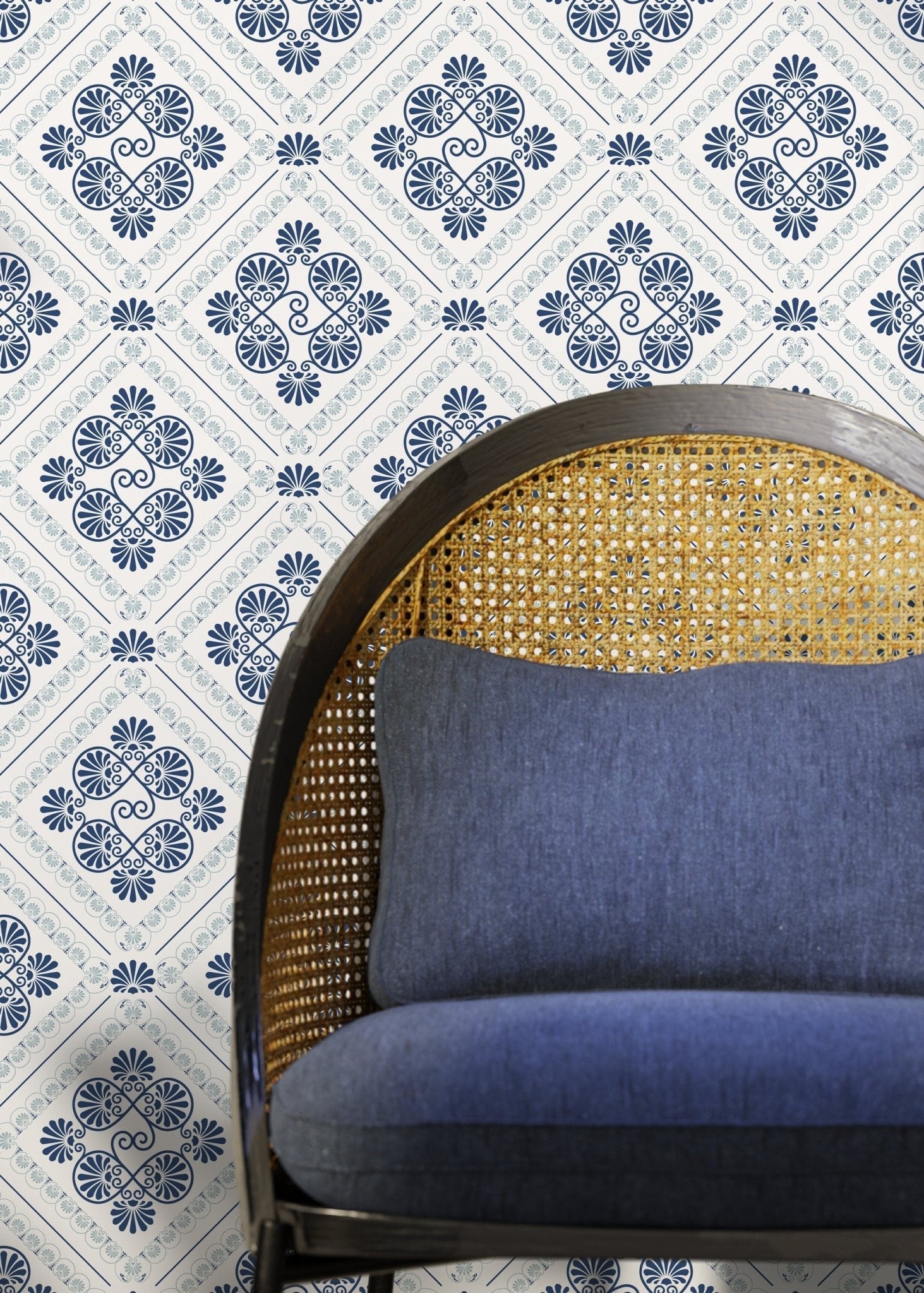 Elegant Damask Wallpaper - D136 - WallTrend