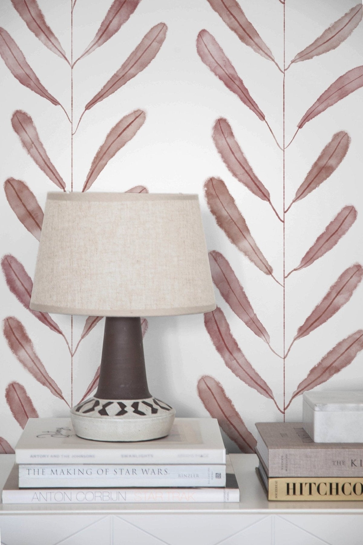 Elegant Feather Motif Wallpaper - X134 - WallTrend