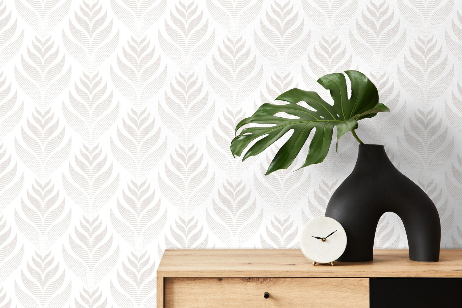 Elegant Feather Pattern Wallpaper - C492 - WallTrend