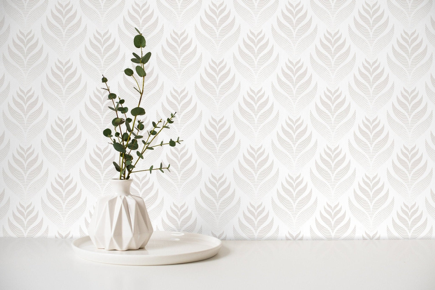 Elegant Feather Pattern Wallpaper - C492 - WallTrend