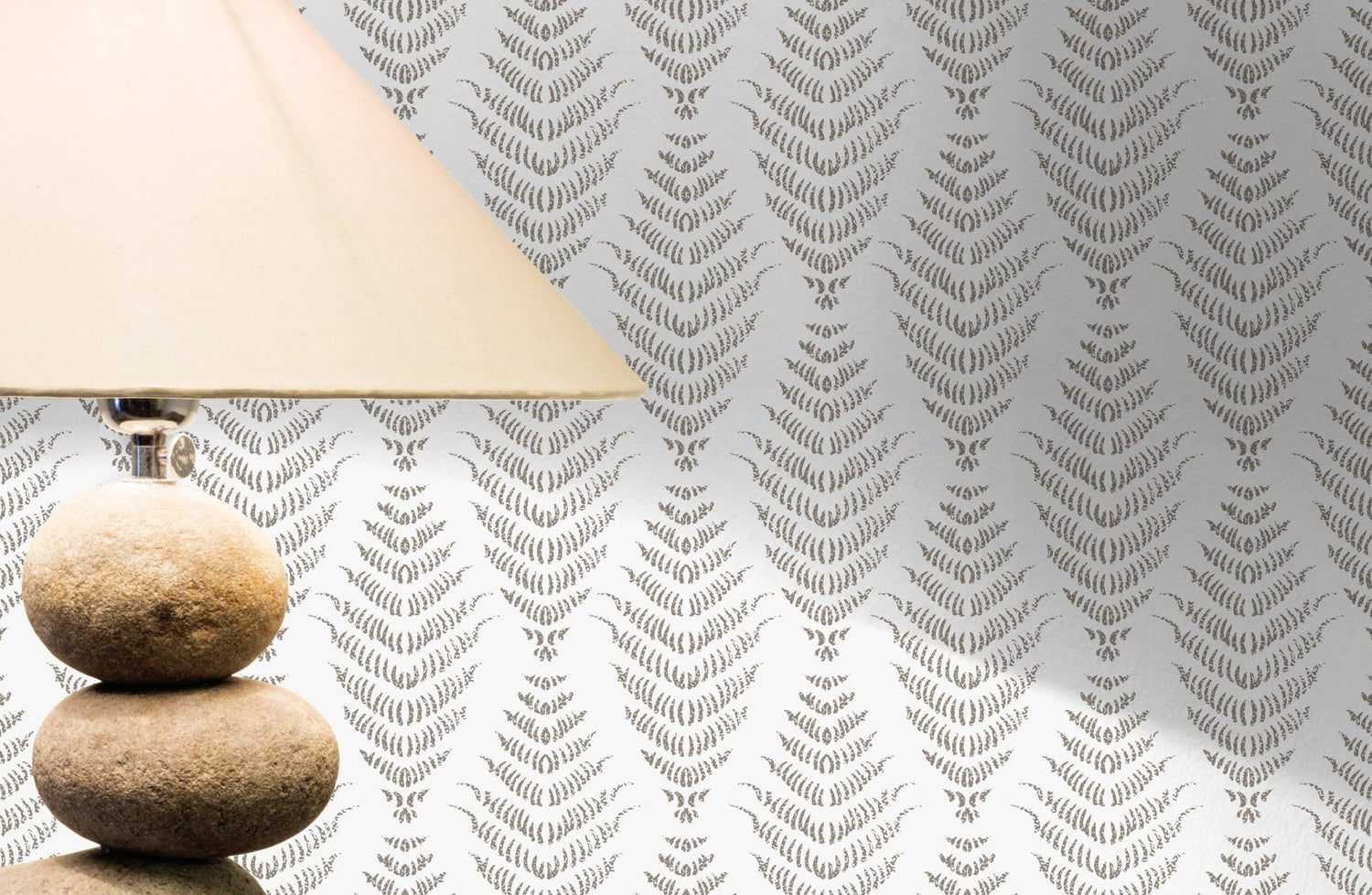 Elegant Fern Pattern Wallpaper - C486 - WallTrend