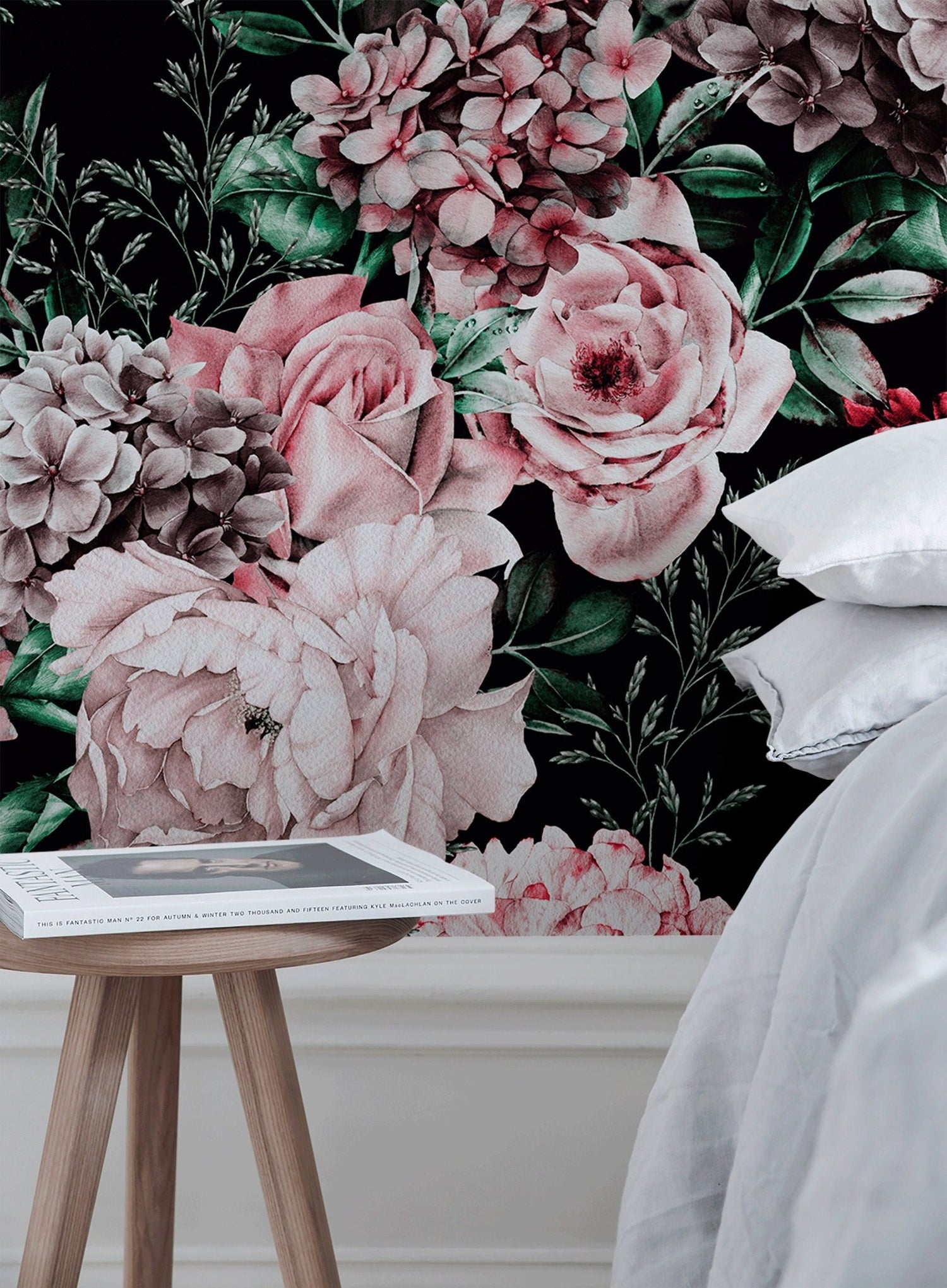Elegant Floral Bouquet Wallpaper - B225 - WallTrend