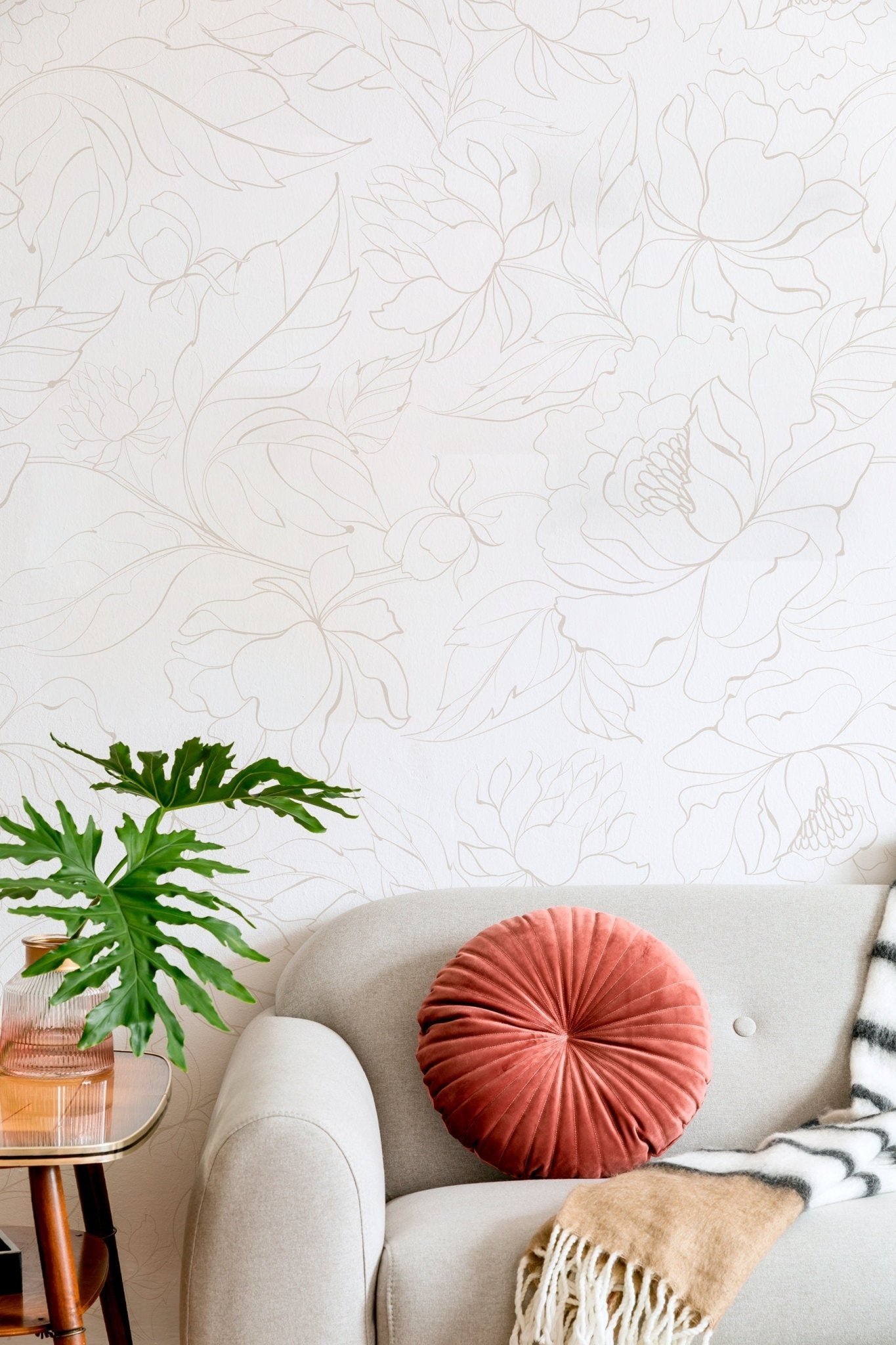 Elegant Floral Contours Wallpaper - SKU C154 - WallTrend