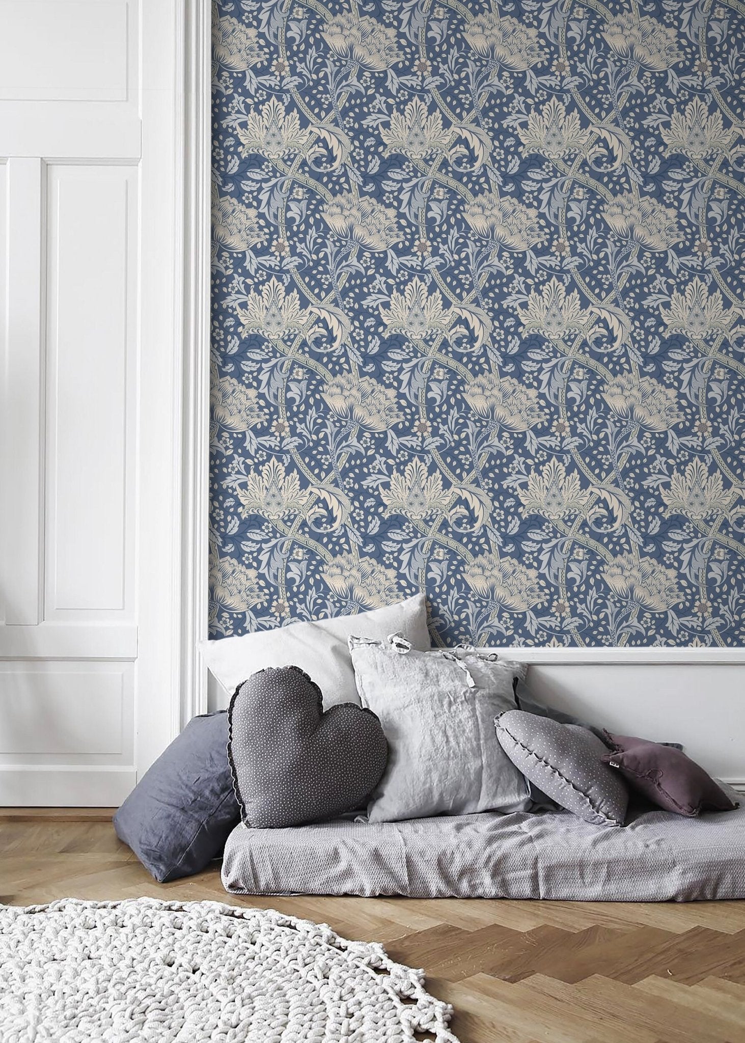 Elegant Floral Damask Wallpaper - C994 - WallTrend