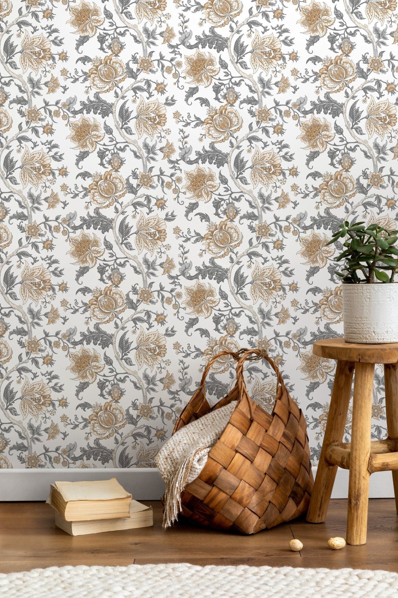 Elegant Floral Ornament Wallpaper - D130 - WallTrend