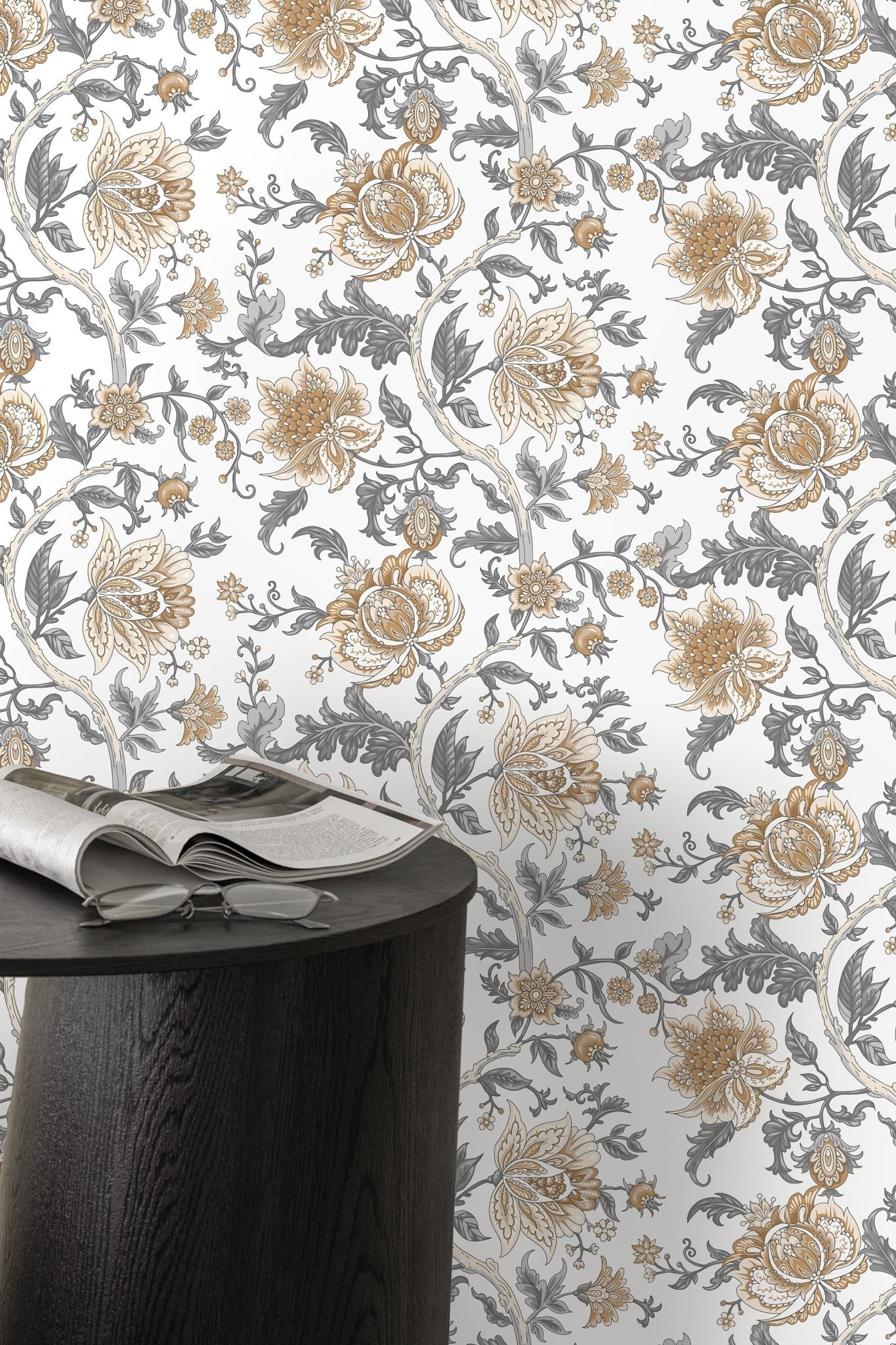 Elegant Floral Ornament Wallpaper - D130 - WallTrend