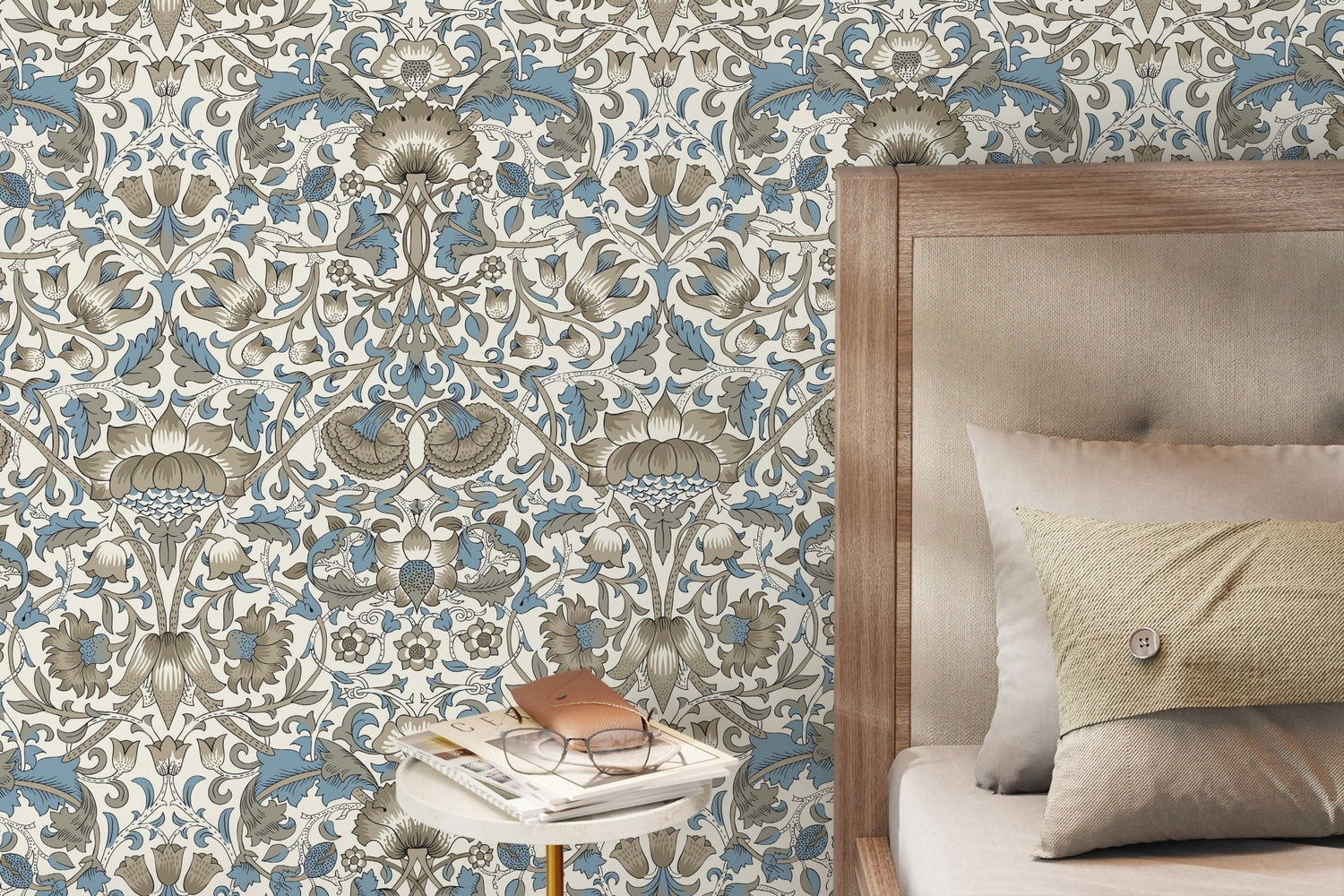 Elegant Floral Ornament Wallpaper - D523 - WallTrend