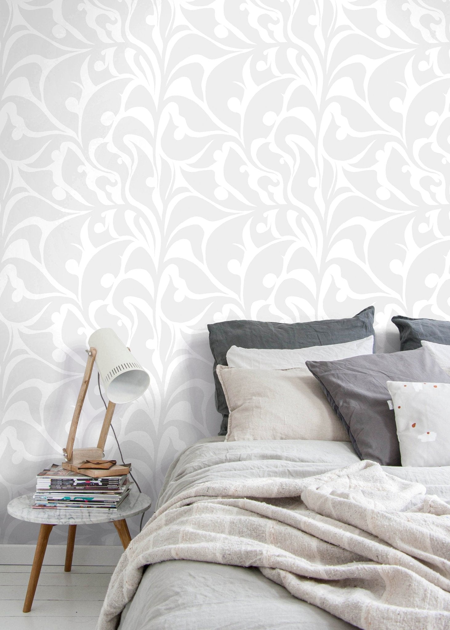 Elegant Floral Silhouette Wallpaper - C620 - WallTrend