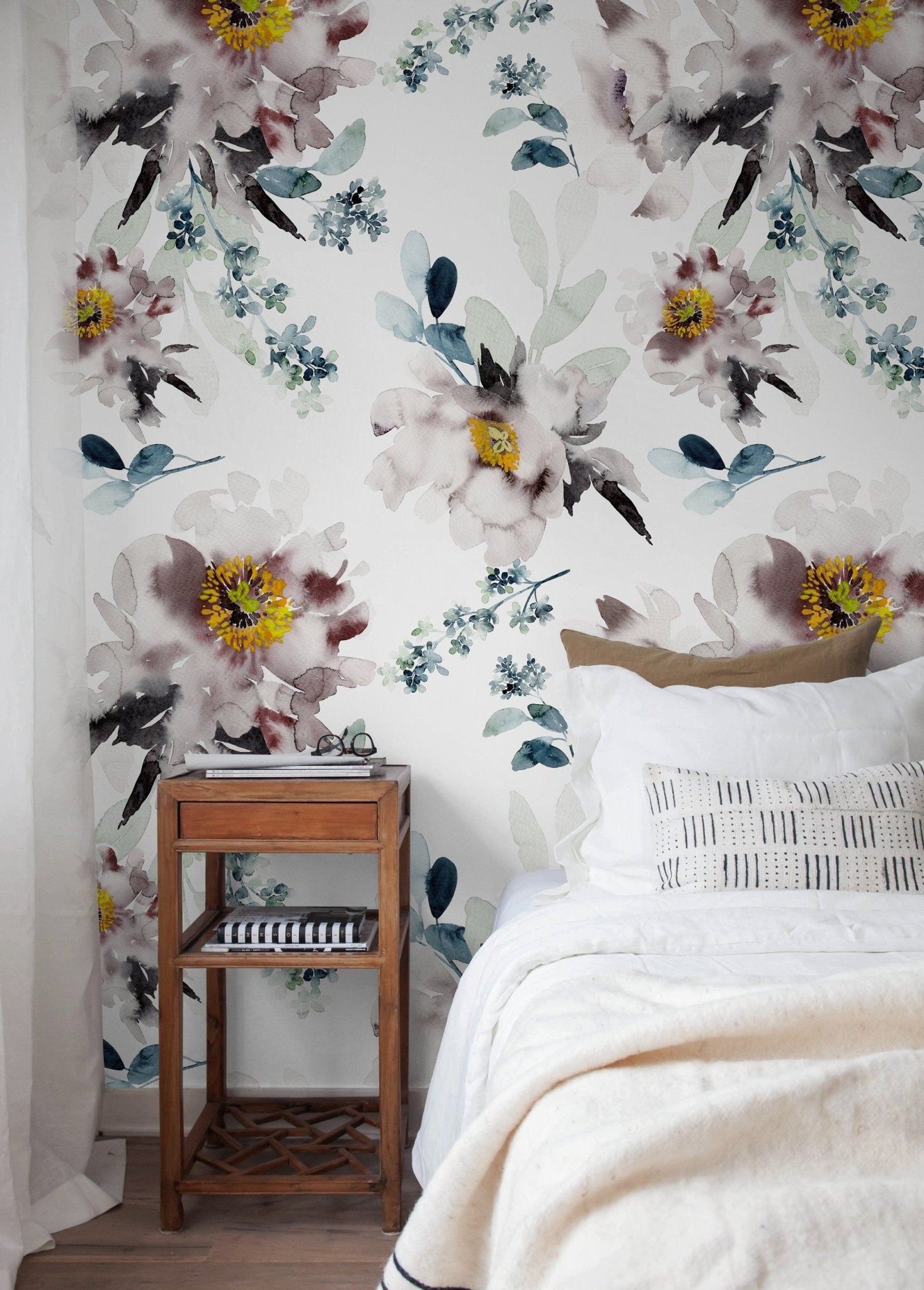Elegant Floral Watercolor Wallpaper - B219 - WallTrend