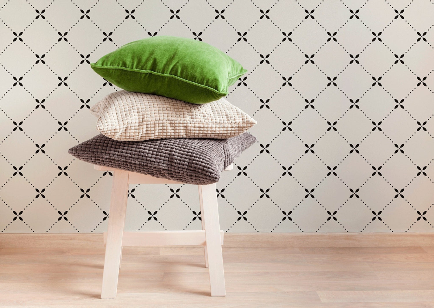 Elegant Geometric Lines Wallpaper - B294 - WallTrend