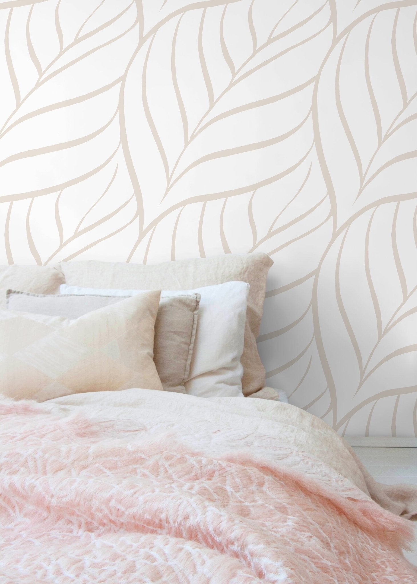 Elegant Leaf Motif Wallpaper - C638 - WallTrend