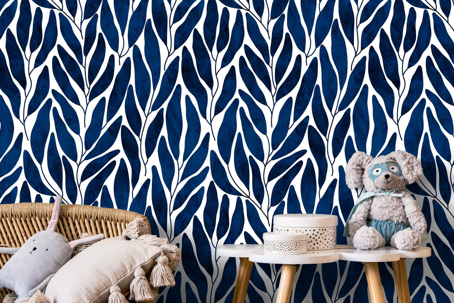 Elegant Navy Foliage Wallpaper - C804 - WallTrend