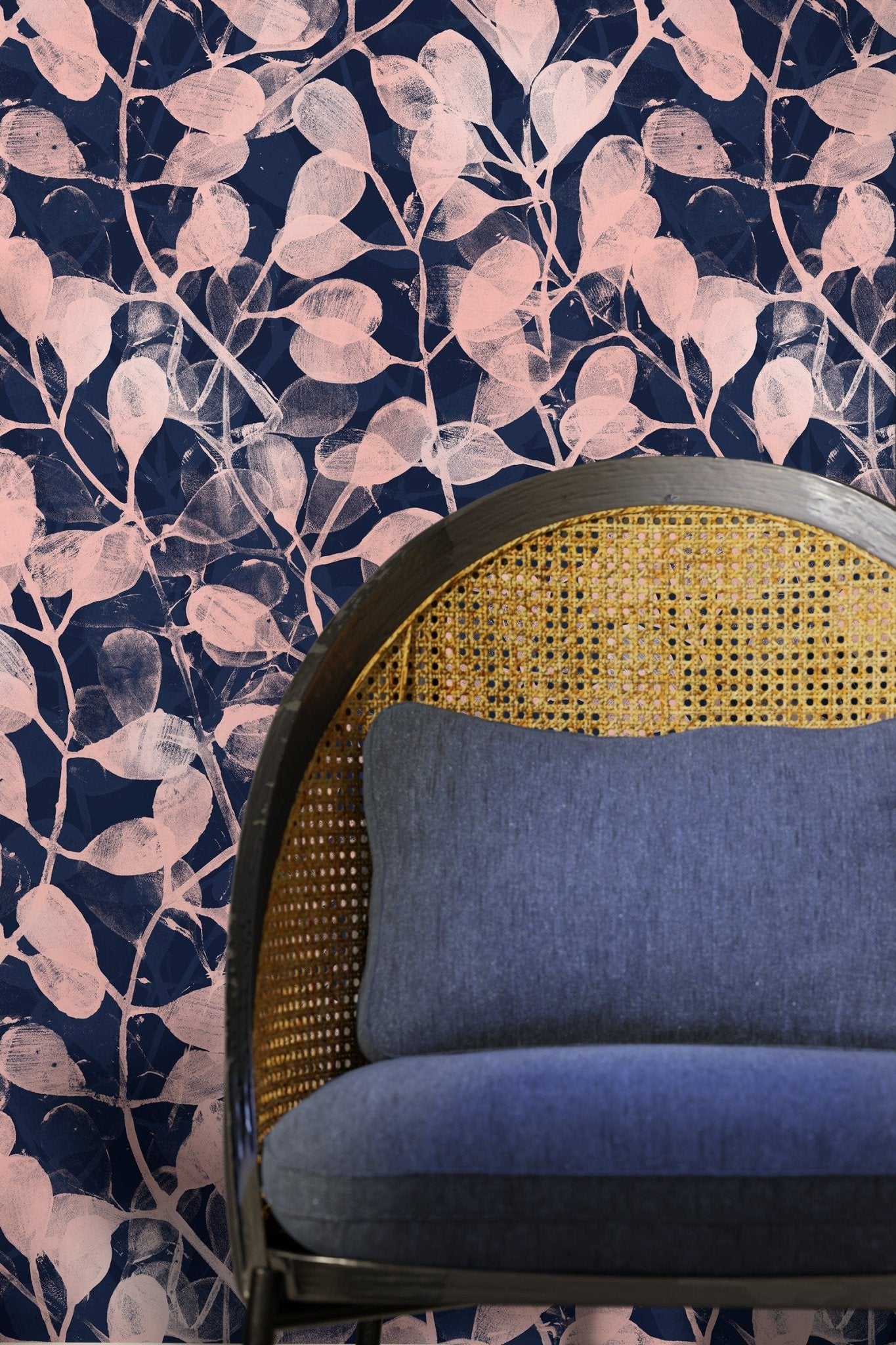 Elegant Navy Leaf Wallpaper - C873 - WallTrend