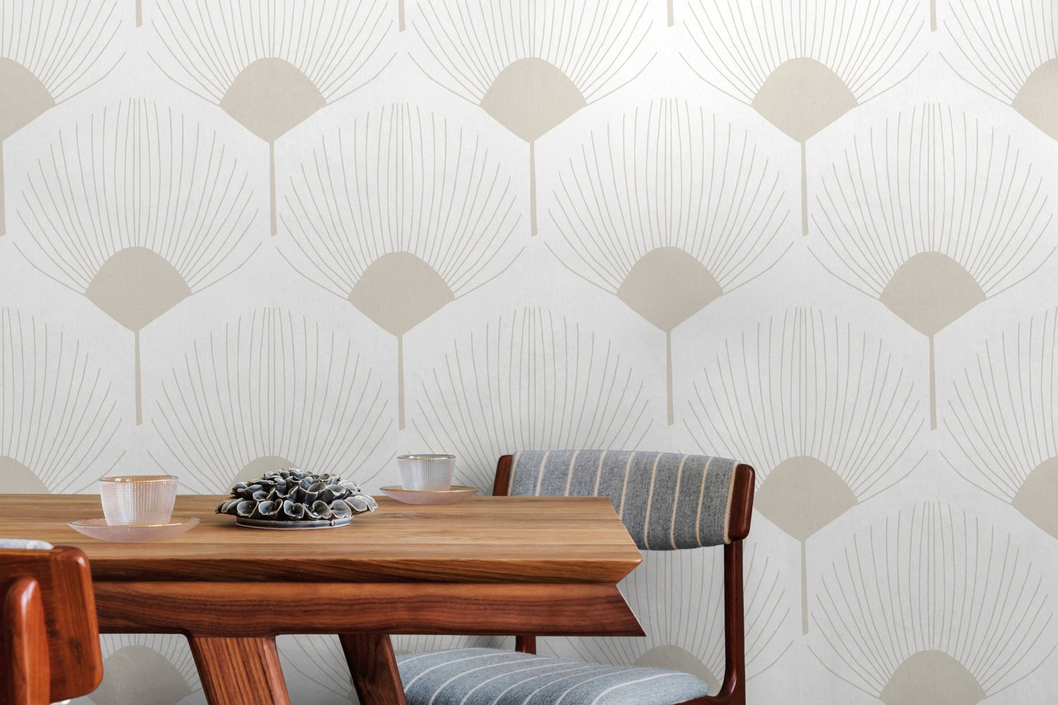 Elegant Palm Fan Wallpaper - C217 - WallTrend