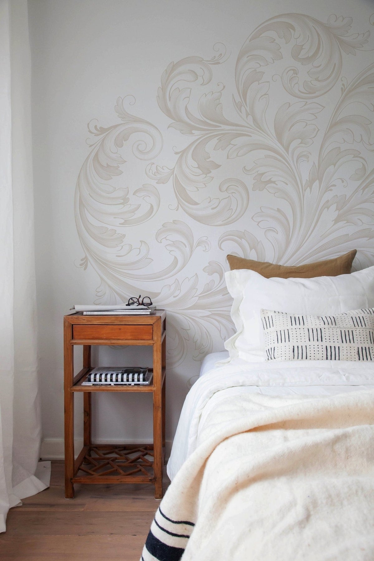 Elegant Swirls Wallpaper - C209 - WallTrend