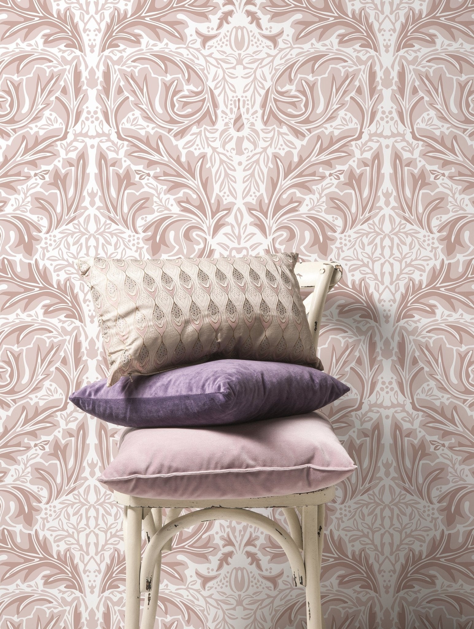 Elegant Victorian Floral Wallpaper - D267 - WallTrend