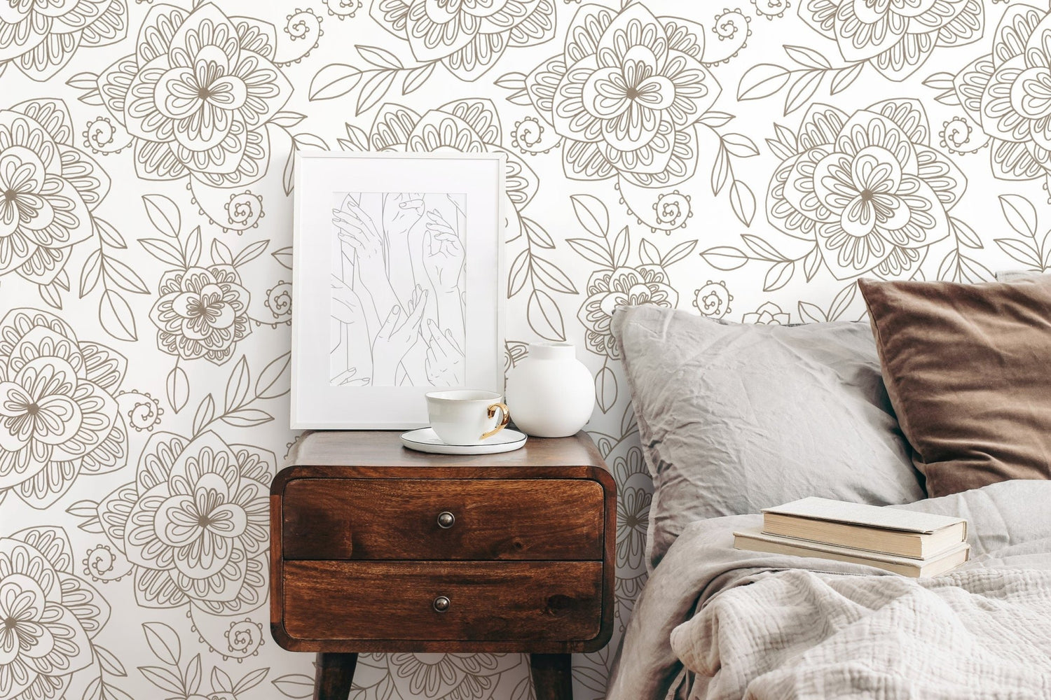 Floral Line Art Wallpaper - C962 - WallTrend