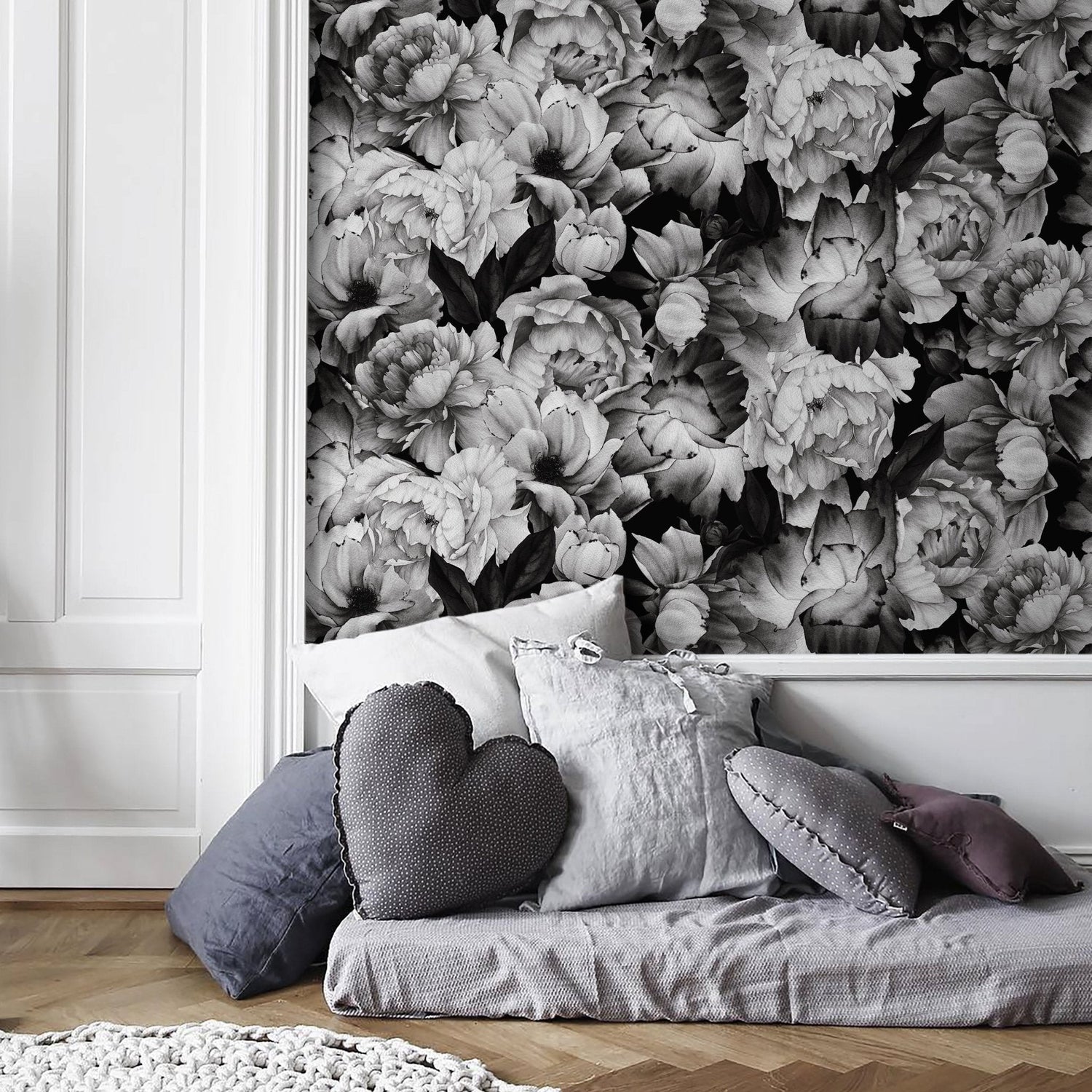 Floral Monochrome Wallpaper - B045 - WallTrend