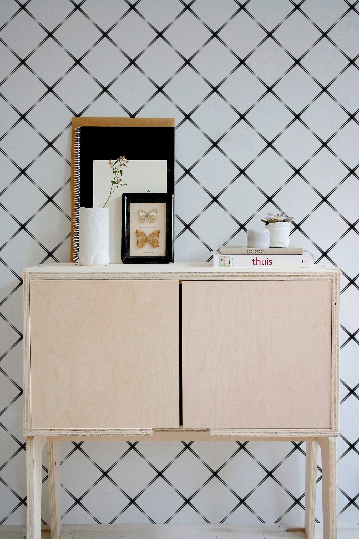 Geometric Elegance Wallpaper - B050 - WallTrend