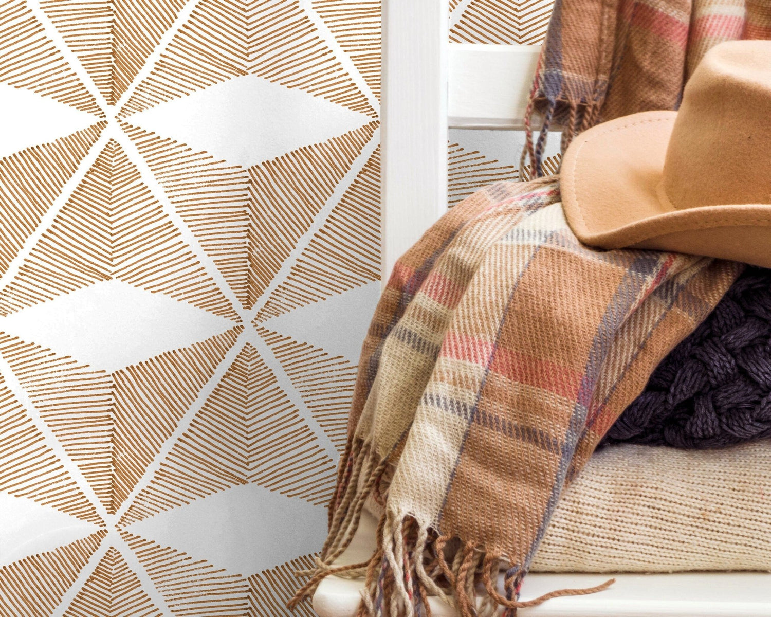 Geometric Lines Wallpaper - C840 - WallTrend