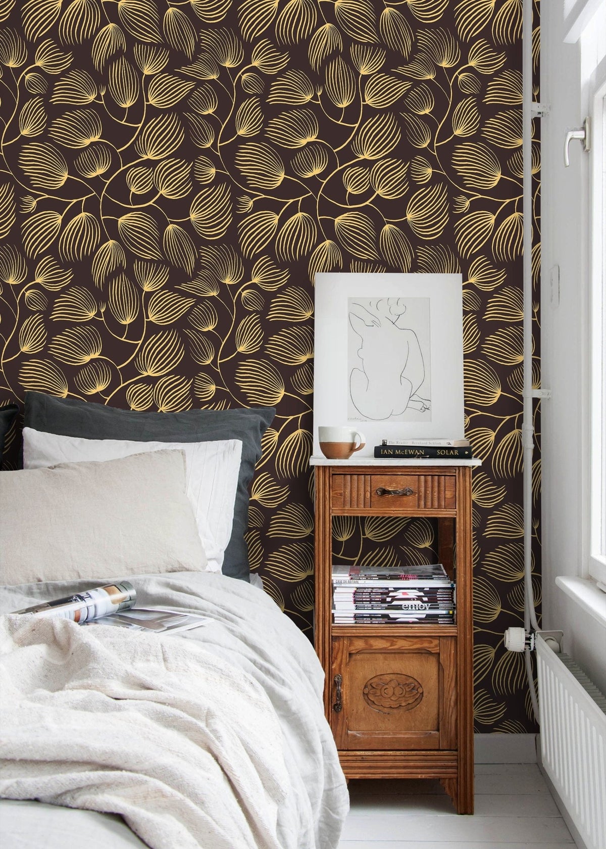 Golden Flora Line Art Wallpaper - C639 - WallTrend