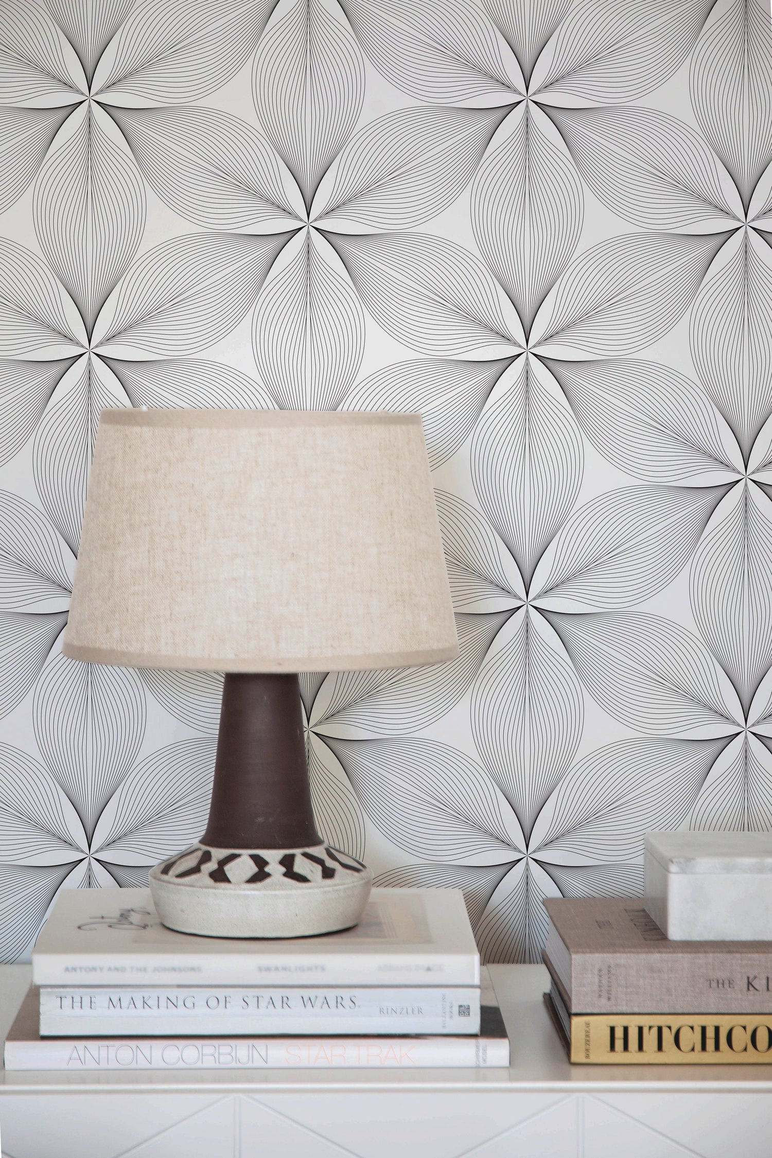 Monochrome Floral Geometry Wallpaper - B818