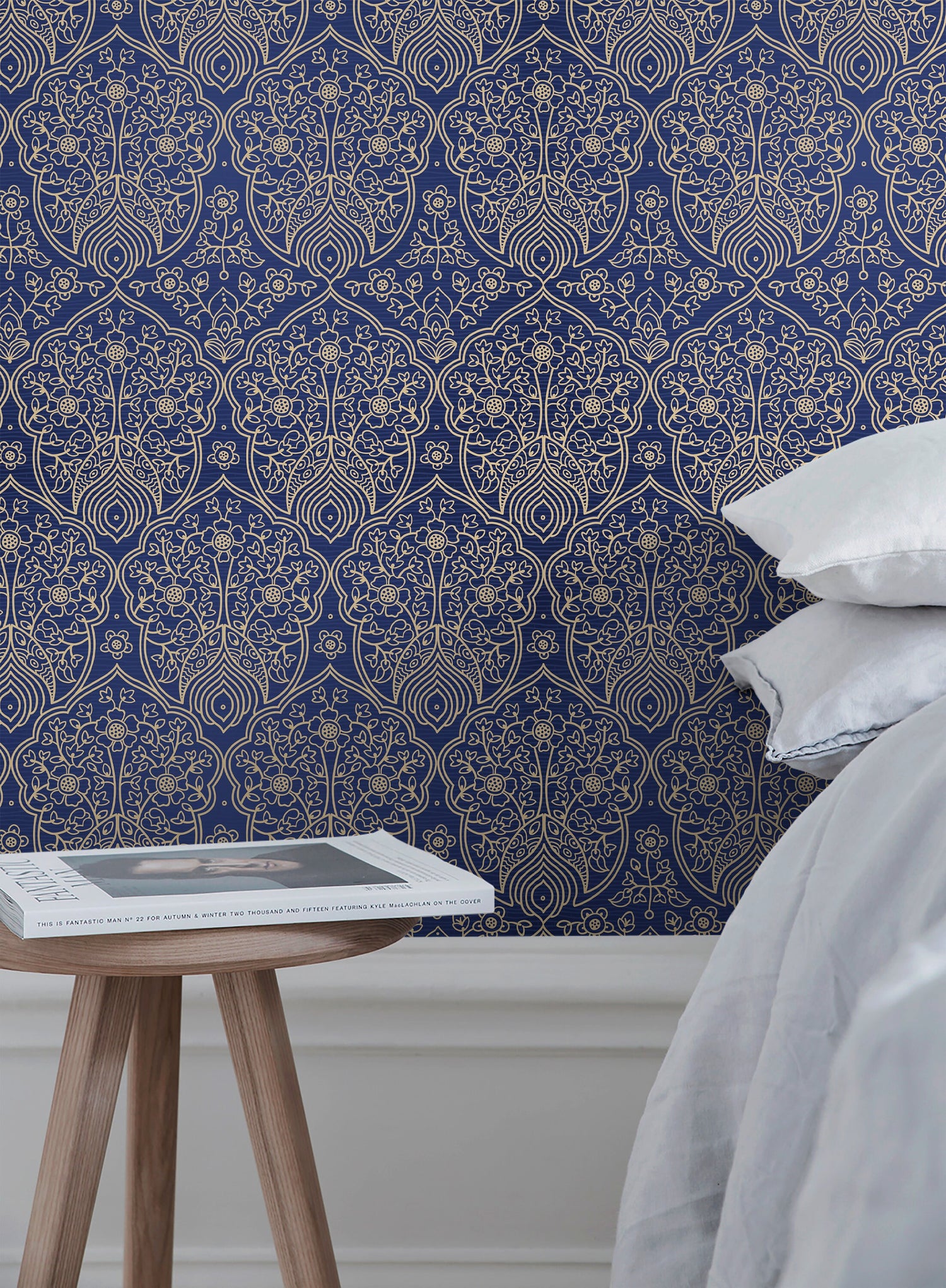 Elegant Floral Damask Wallpaper - C381