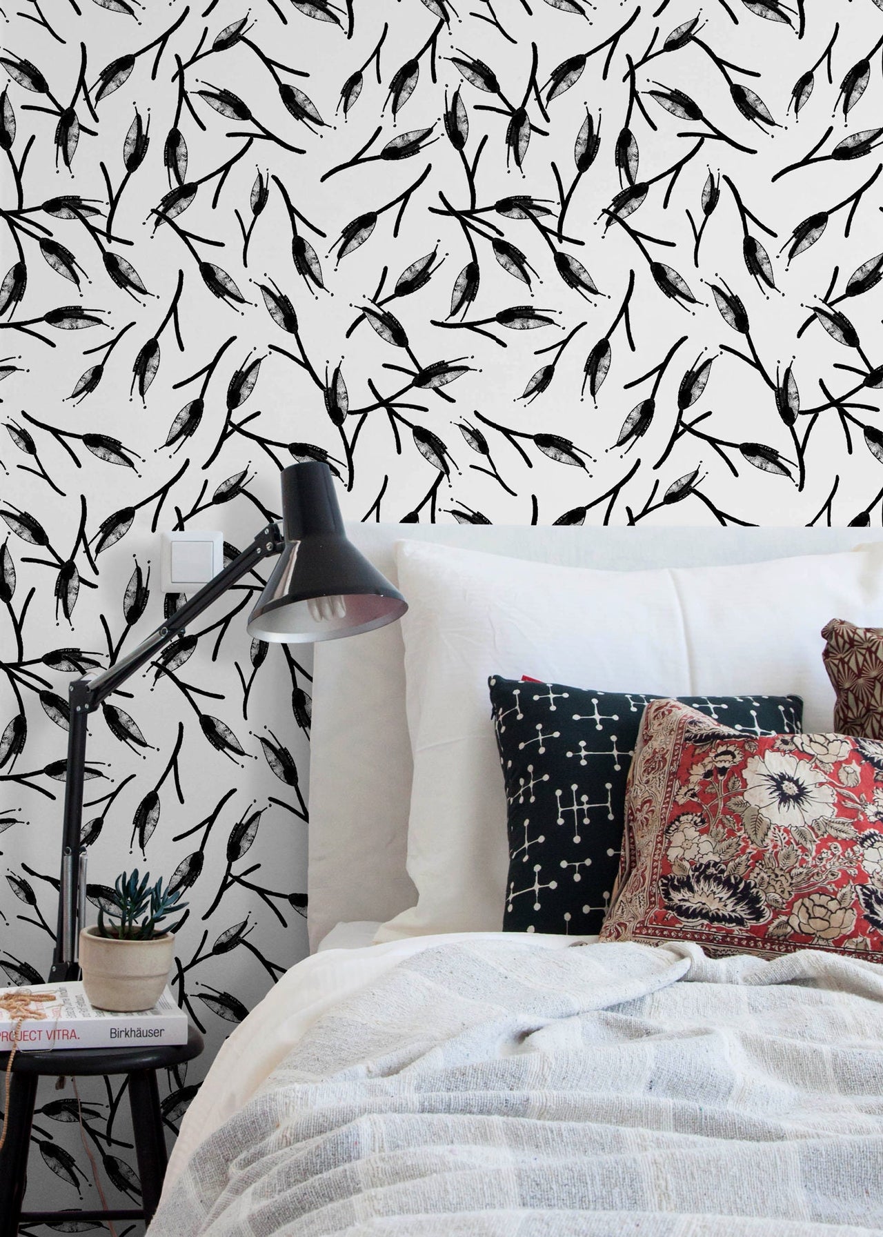 Wallpaper Peel and Stick Wallpaper Removable Wallpaper Home Decor Wall Art Wall Decor Room Decor / Black and White Leaves Wallpaper - B056
