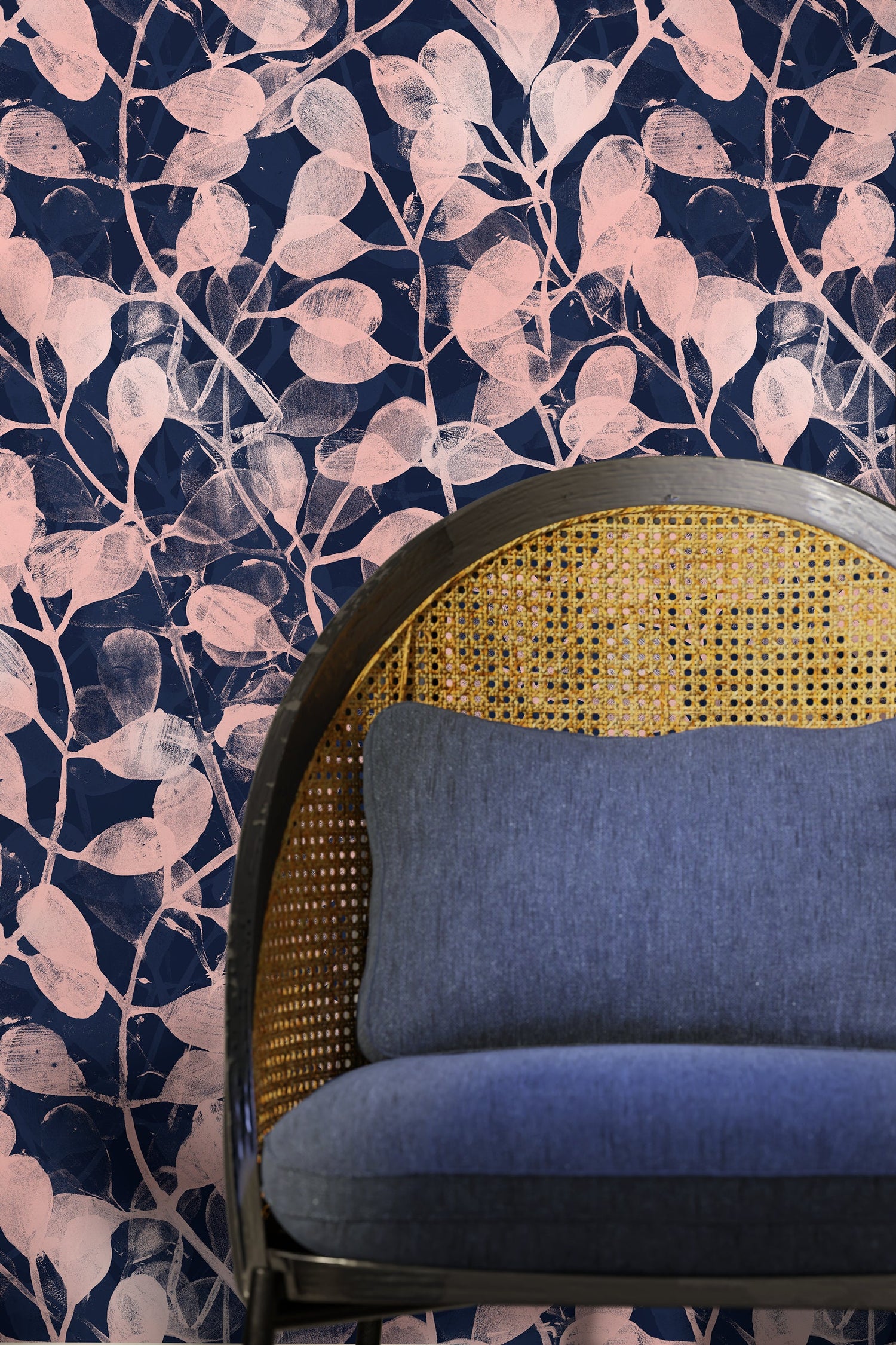 Elegant Navy Leaf Wallpaper - C873