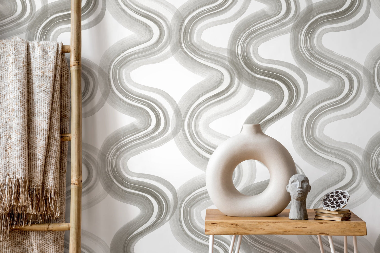 Serpentine Chic Wallpaper - C984