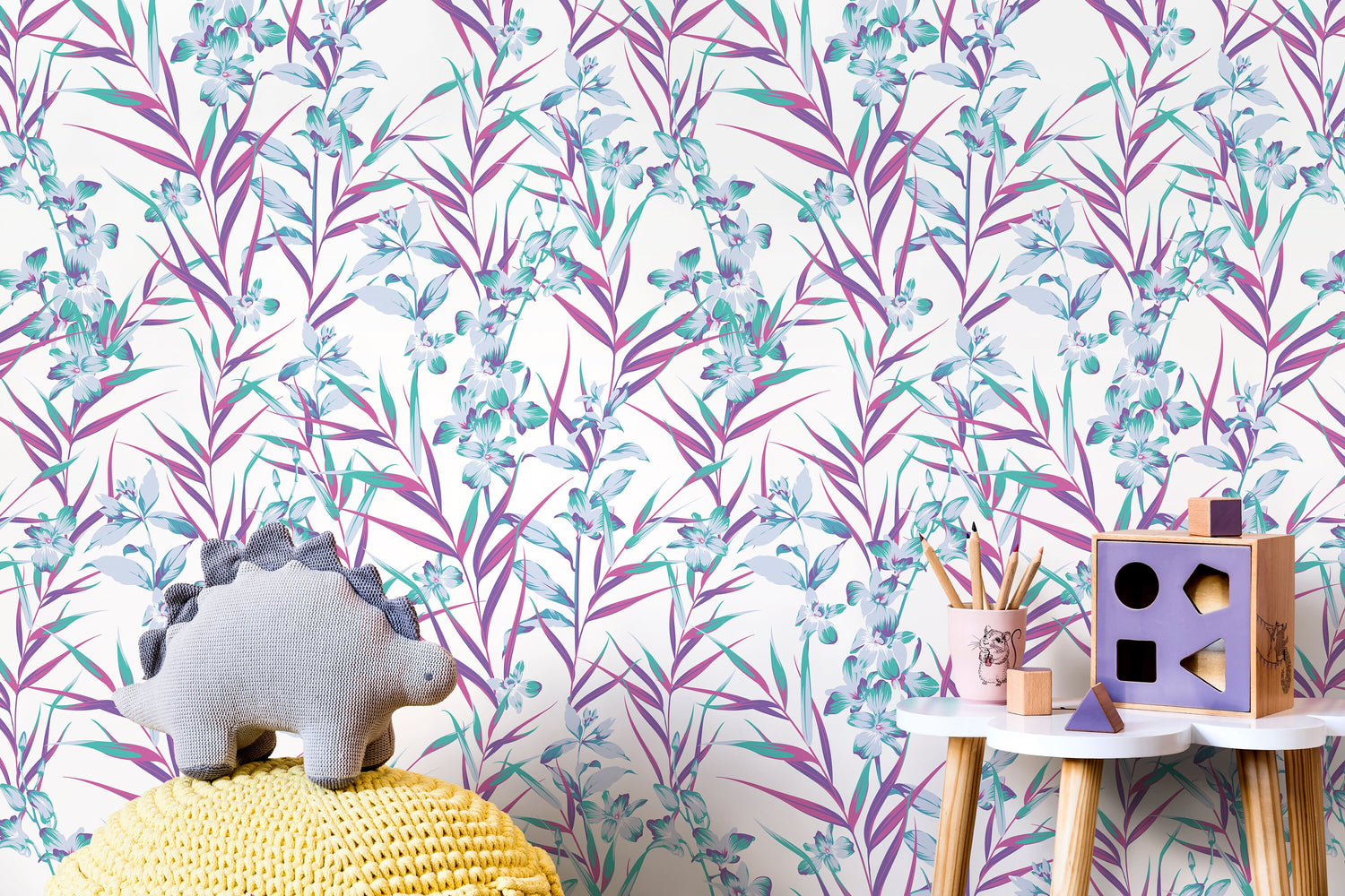 Purple Botanical Floral Wallpaper / Peel and Stick Wallpaper Removable Wallpaper Home Decor Wall Art Wall Decor Room Decor - D032