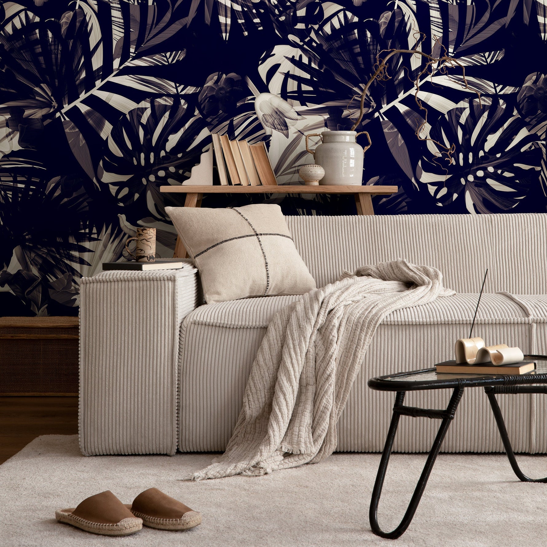 Wallpaper Peel and Stick Wallpaper Removable Wallpaper Home Decor Wall Decor Room Decor / Black and White Jungle Palm Wallpaper - A975