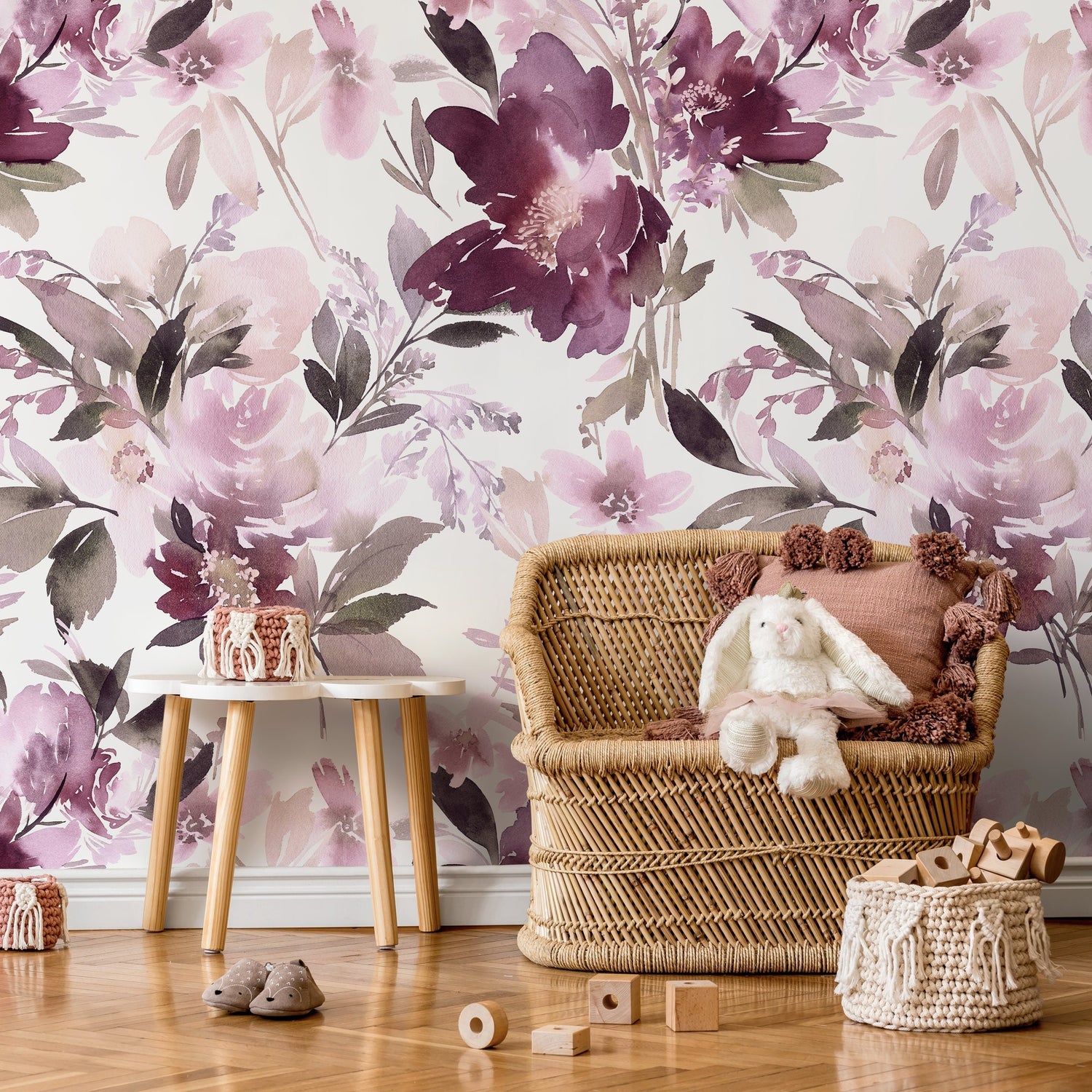 Elegant Floral Watercolor Wallpaper - B137