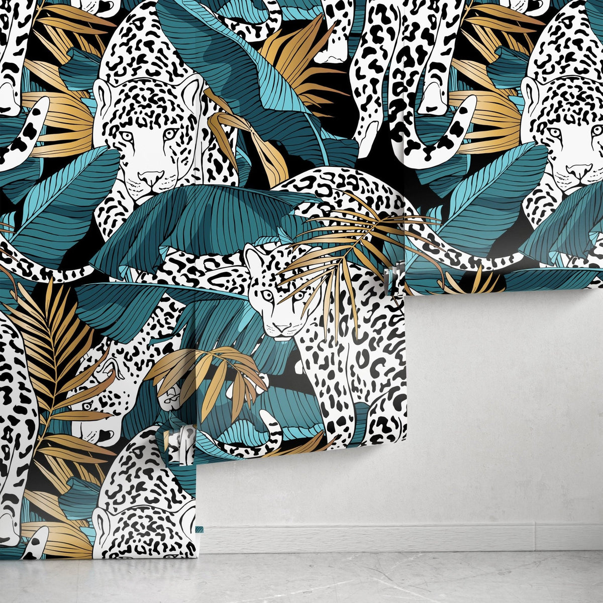 Jungle Leopard Wallpaper - B537 - WallTrend