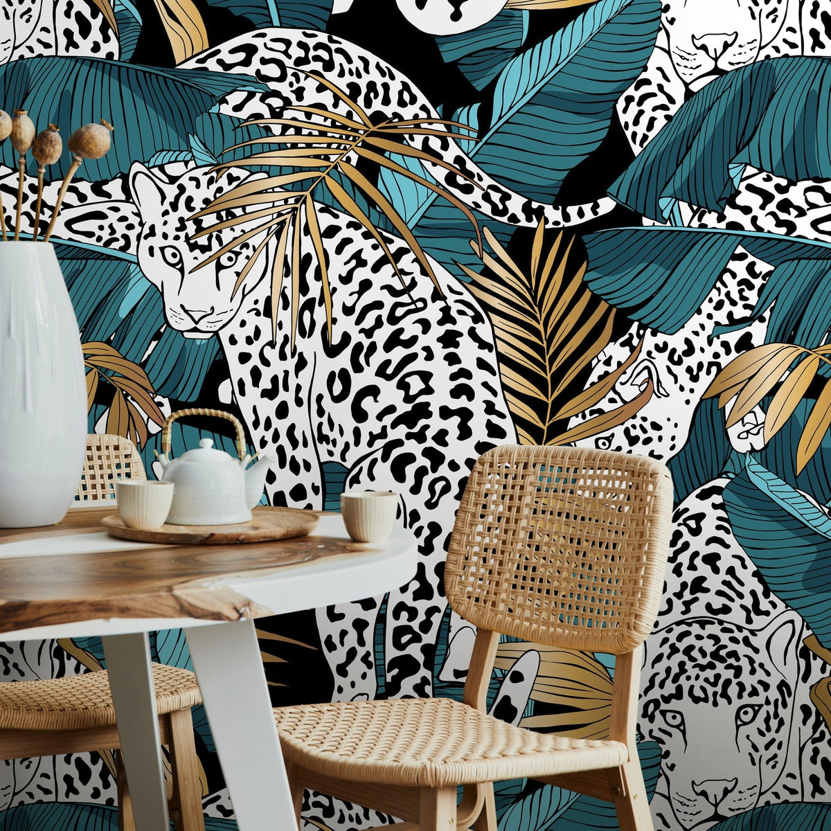 Jungle Leopard Wallpaper - B537 - WallTrend