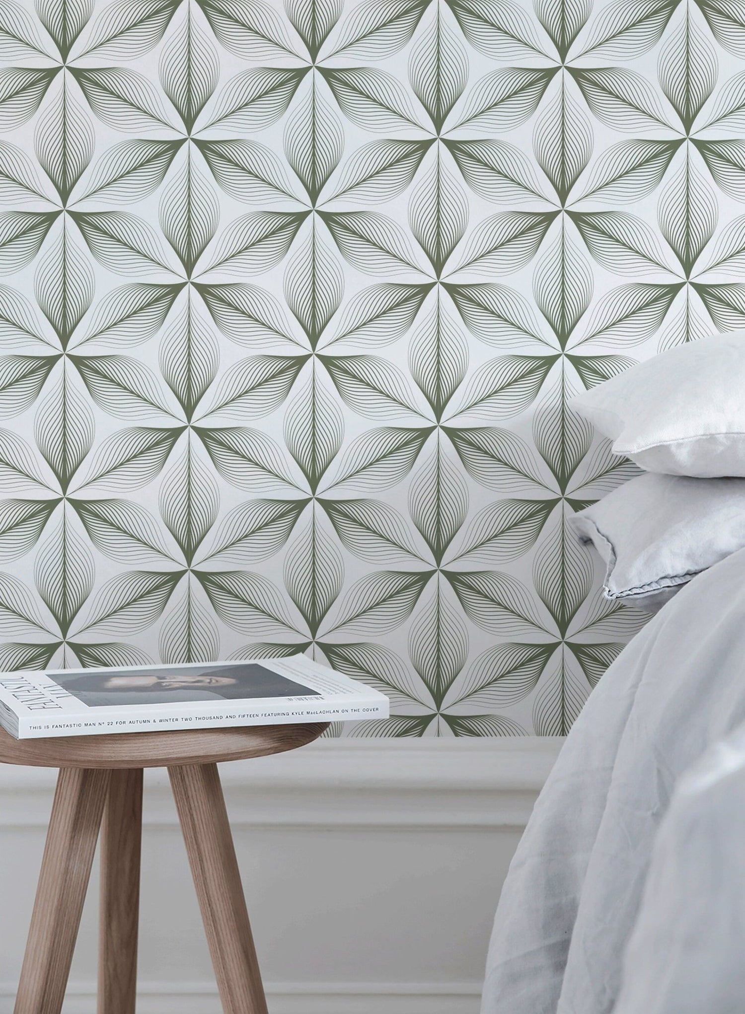 Leafy Elegance Wallpaper - B819 - WallTrend