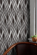 Monochrome Opulence Wallpaper - C101 - WallTrend